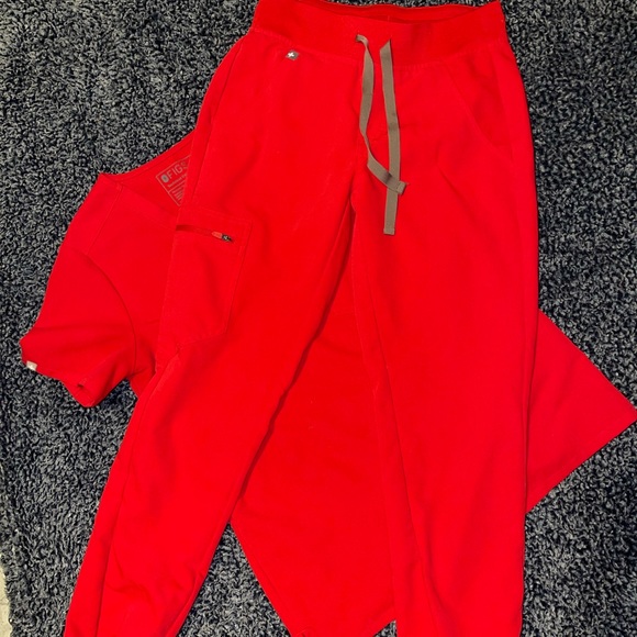 SOLD❤️POP RED FIGS SET - Picture 4 of 5